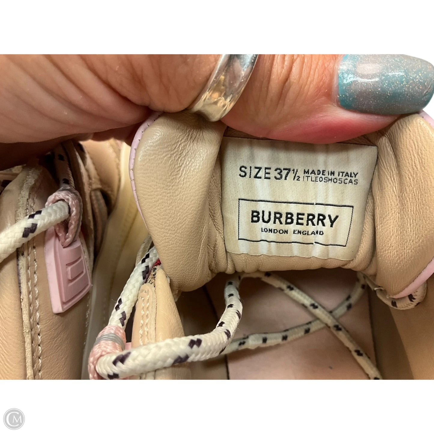 Shoes Luxury Designer By Burberry In Cream, Size: 7.5