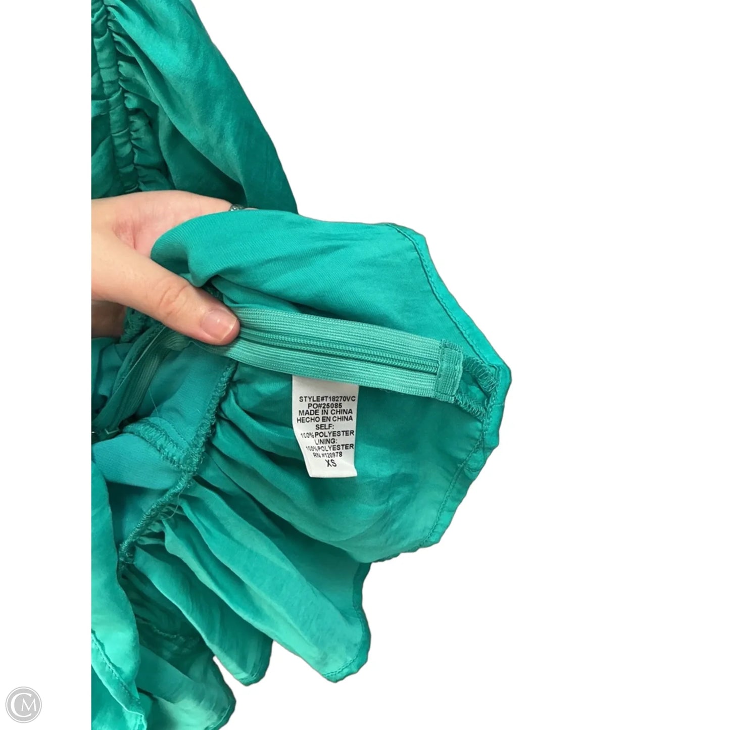 Top Short Sleeve By Vici In Green, Size: Xs