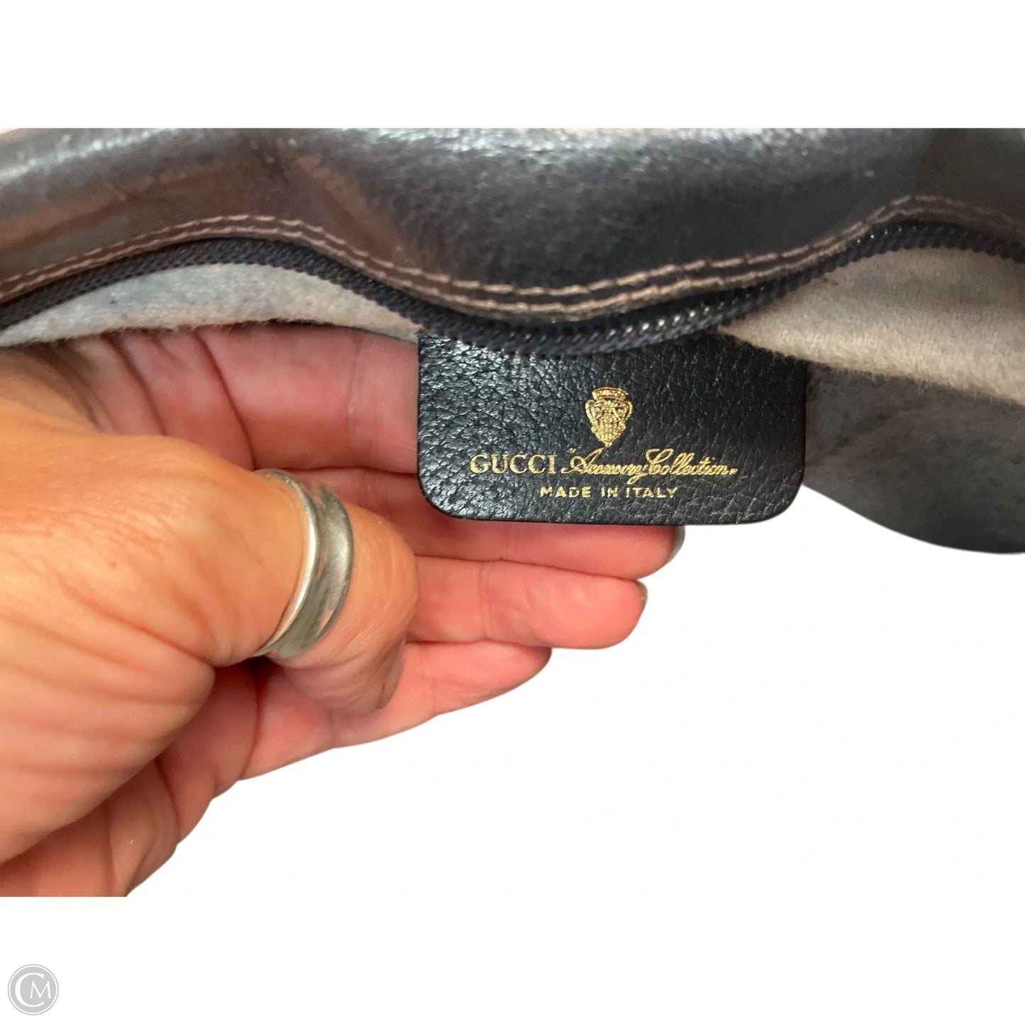Crossbody Luxury Designer By Gucci, Size: Small