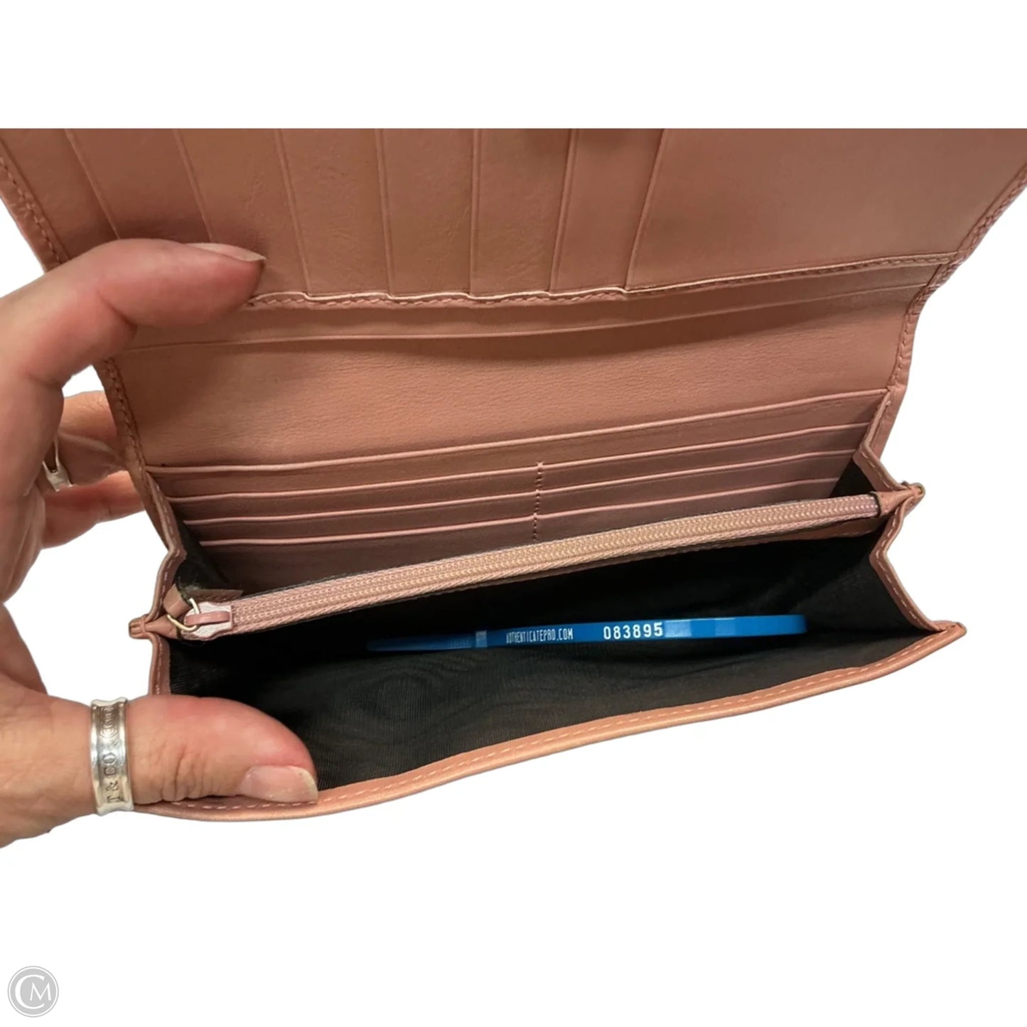 Wallet Luxury Designer By Gucci, Size: Medium