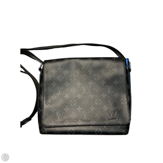 Crossbody Luxury Designer By Louis Vuitton, Size: Medium