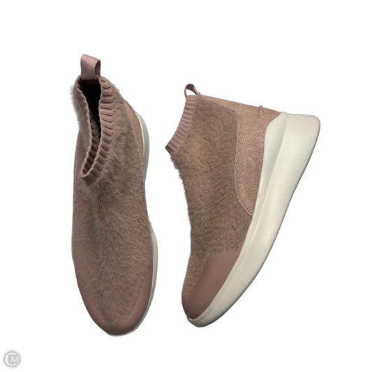 Shoes Designer By Ugg In Pink, Size: 7
