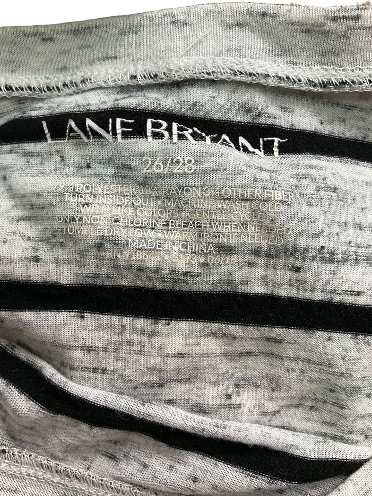 Top Short Sleeve By Lane Bryant O In Striped, Size: 26