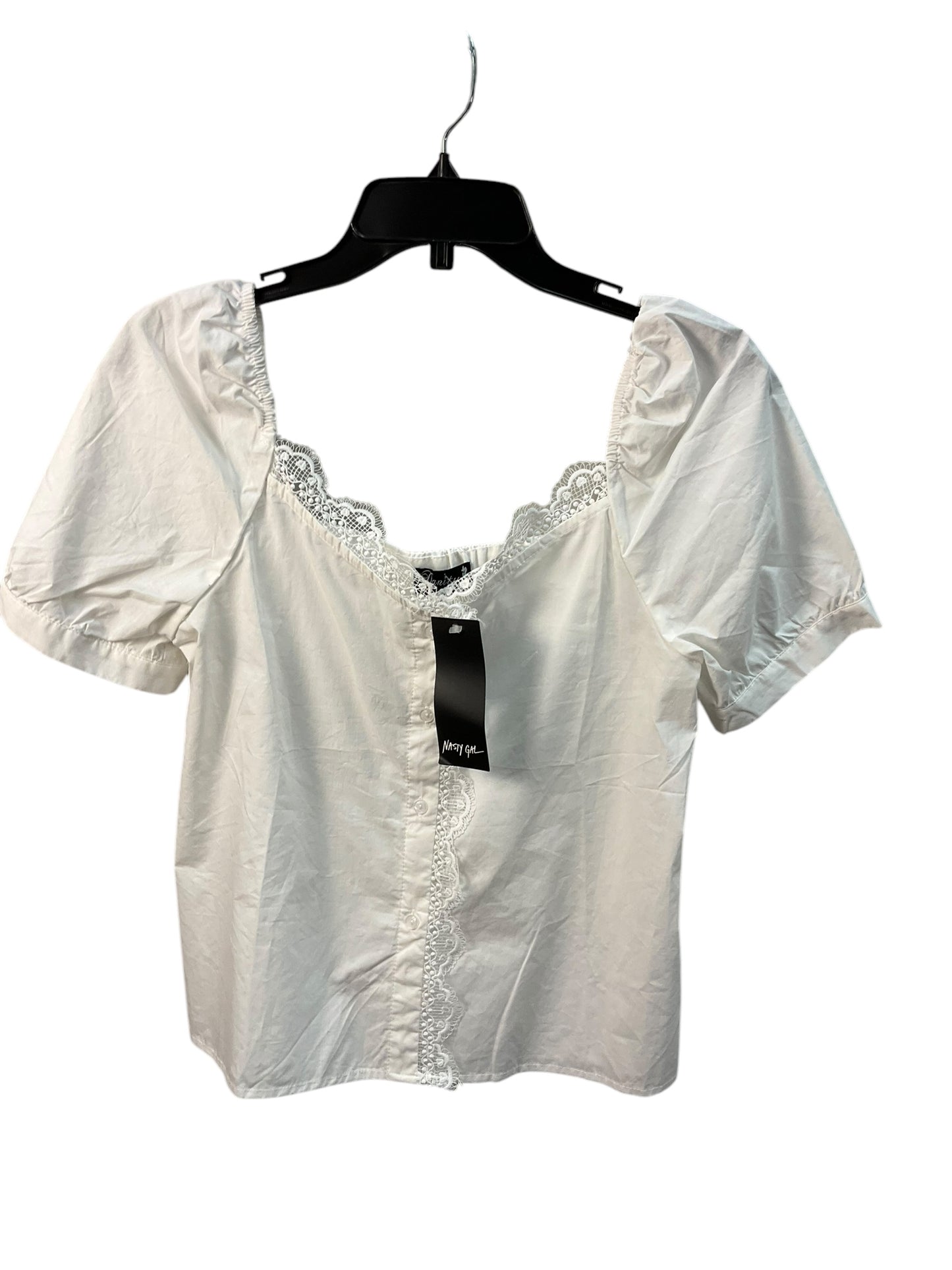 Top Short Sleeve By Clothes Mentor In White, Size: M