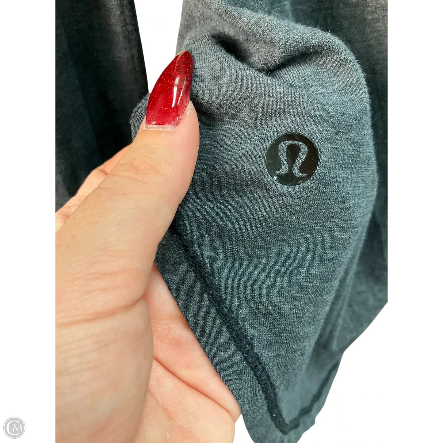 Athletic Top Long Sleeve Crewneck By Lululemon In Grey, Size: M
