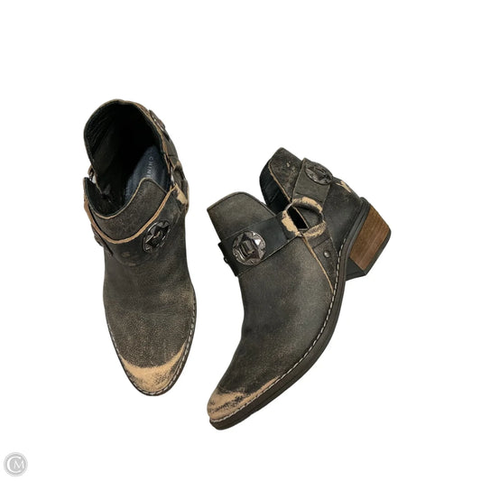 Boots Ankle Heels By Chinese Laundry In Brown, Size: 7