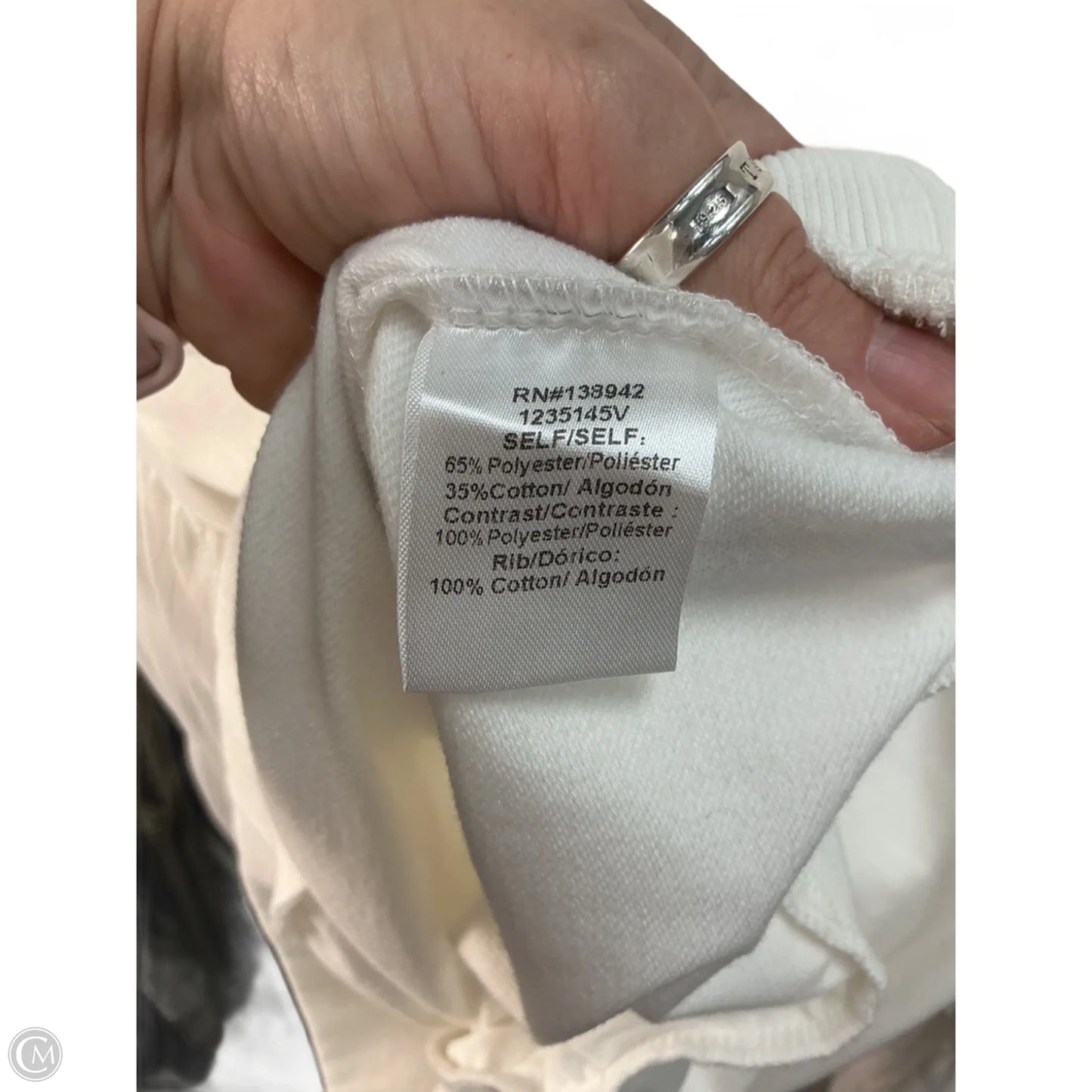 Top Long Sleeve By Ontwelfth In White, Size: M