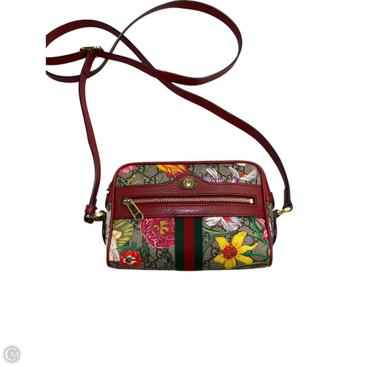 Crossbody Luxury Designer By Gucci, Size: Medium
