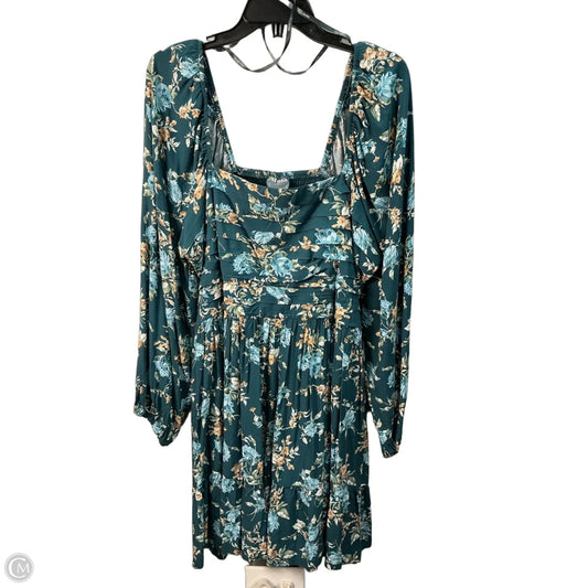 Dress Casual Short By Arula In Green, Size: L