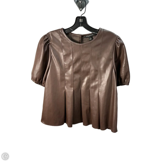 Top Short Sleeve By Marc New York In Brown, Size: M