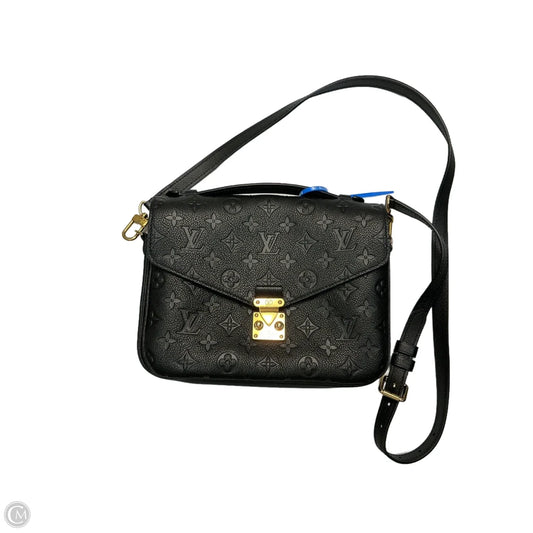 Crossbody Luxury Designer By Louis Vuitton, Size: Medium