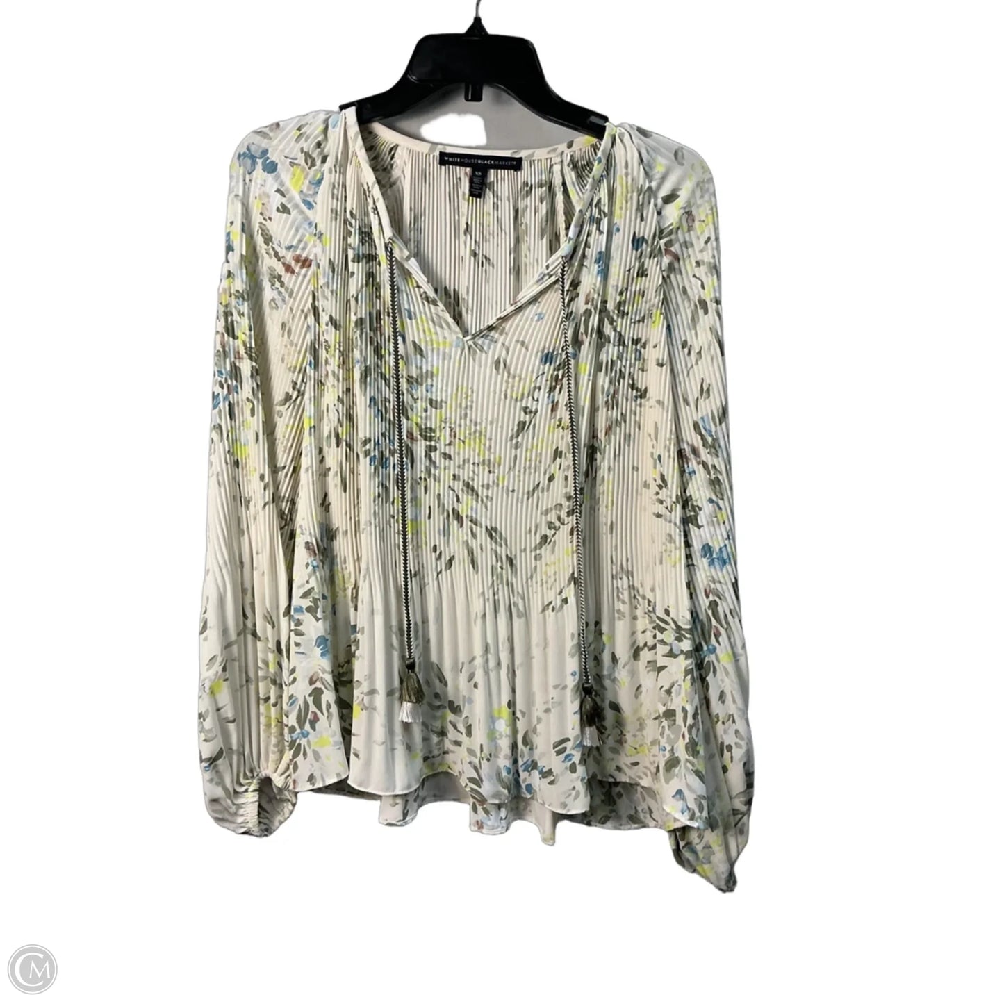 Top Long Sleeve By White House Black Market In Cream & Green, Size: Xs