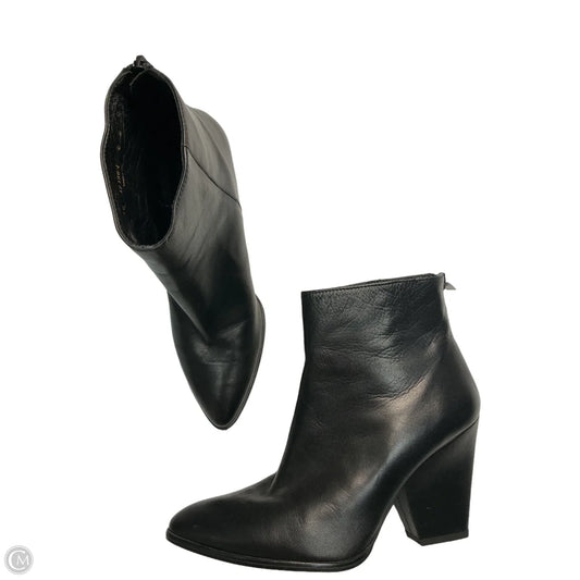 Boots Designer By Stuart Weitzman In Black, Size: 8