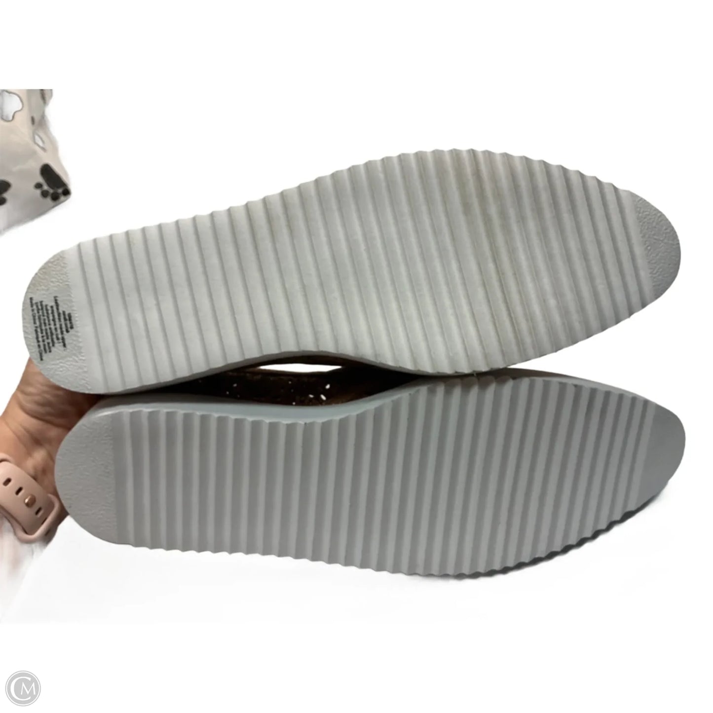 Shoes Designer By Karl Lagerfeld In Gold, Size: 10