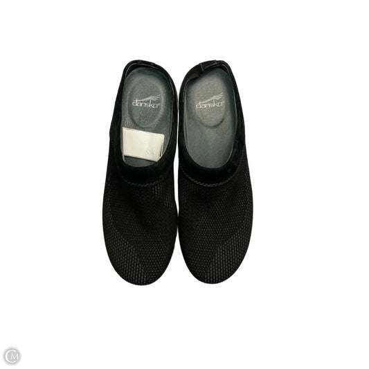 Shoes Athletic By Dansko In Black, Size: 9